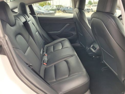 Used 2020 Tesla Model 3 Standard Range image 16