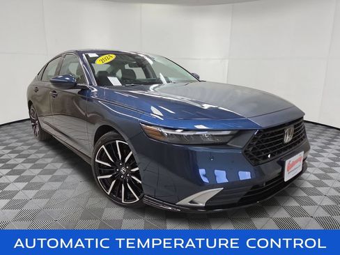 Used 2024 Honda Accord Touring image 3