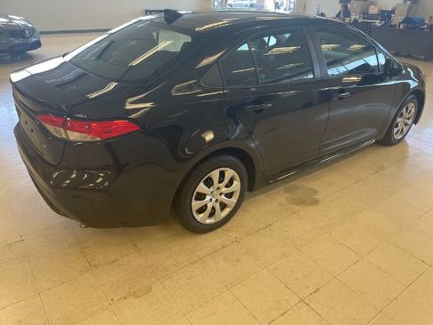 Used 2022 Toyota Corolla LE FWD image 6