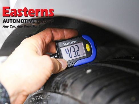 Used 2021 Tesla Model Y Long Range image 25