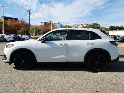 Used 2024 Honda HR-V Sport image 7