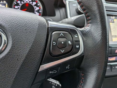 Used 2015 Toyota Camry XSE image 25