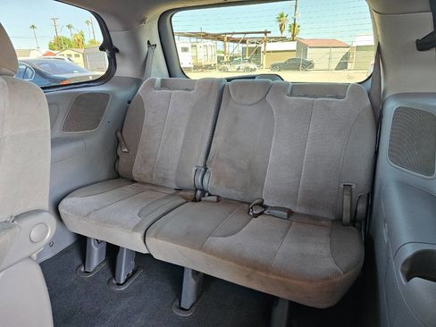 Used 2014 Kia Sedona LX FWD image 10