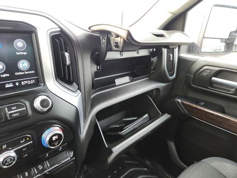 Used 2022 GMC Sierra 2500 SLE w/ SLE Value Package; image 14