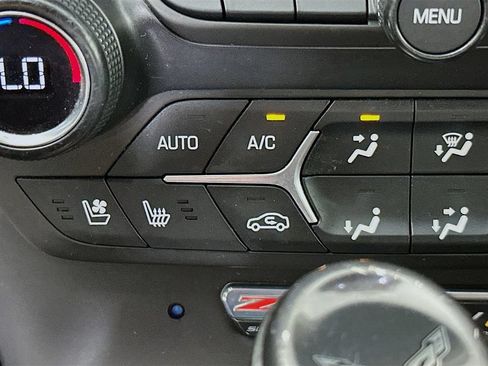 Used 2015 Chevrolet Corvette Z06 w/ 2LZ Preferred Equipment Group RWD image 22