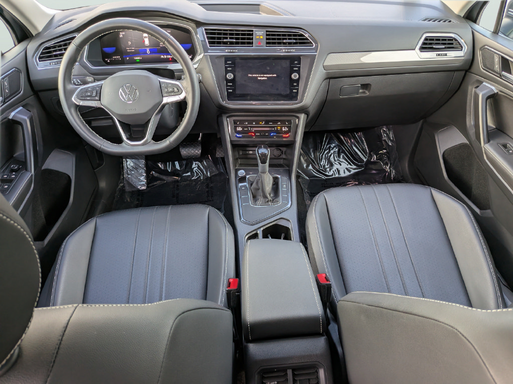 Certified 2023 Volkswagen Tiguan SE FWD image 16