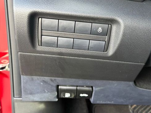 Used 2021 Nissan Kicks SR w/ SR Premium Package image 12