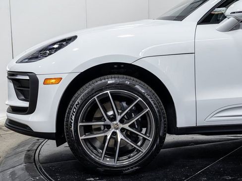 Certified 2025 Porsche Macan image 20