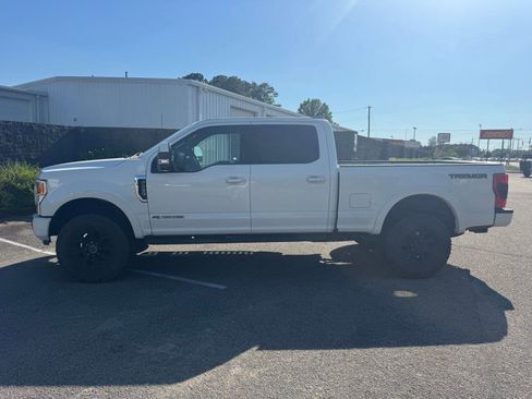 Used 2022 Ford F250 Lariat w/ Tremor Off-Road Package AWD/4WD image 3