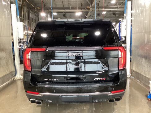 Used 2025 GMC Yukon AT4 Ultimate w/ LPO, Floor Liner Package AWD/4WD image 11