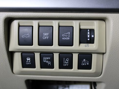 Used 2017 Subaru Outback 2.5i Premium image 24