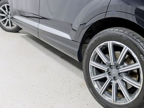 Used 2017 Audi Q7 3.0T Premium Plus AWD/4WD image 12