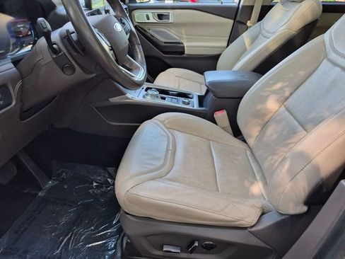 Used 2020 Ford Explorer Platinum w/ Premium Technology Package AWD/4WD image 9