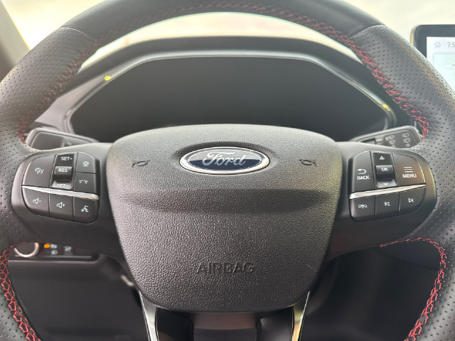 Used 2024 Ford Escape ST-Line w/ Tech Pack #1 AWD/4WD image 17