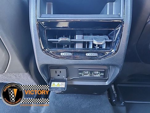 Certified 2024 Jeep Grand Cherokee Altitude image 20