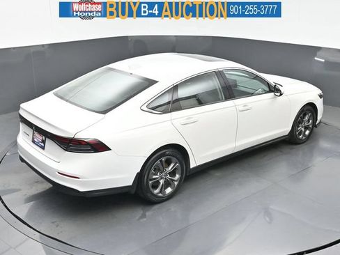Used 2023 Honda Accord EX image 32