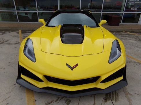 Used 2019 Chevrolet Corvette ZR1 image 2