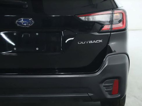 Used 2022 Subaru Outback Premium image 43