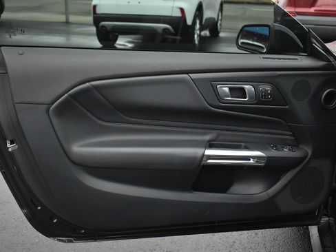 Used 2024 Ford Mustang GT Premium image 12