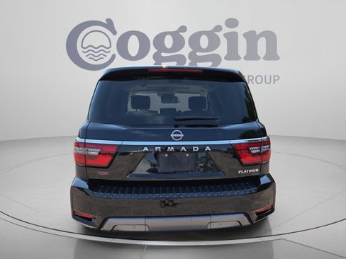 Used 2022 Nissan Armada Platinum w/ Captain's Chairs Package RWD image 4