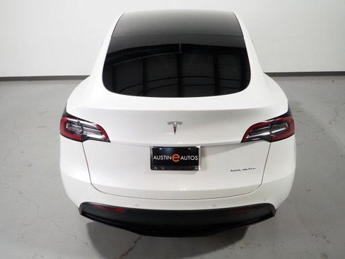 Used 2021 Tesla Model Y Long Range AWD/4WD image 8