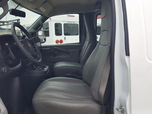 Used 2020 Chevrolet Express 2500 w/ Enhanced Convenience Package image 18