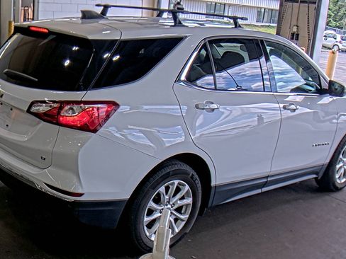 Used 2018 Chevrolet Equinox LT FWD image 4
