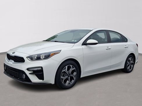 Used 2021 Kia Forte LXS FWD image 3