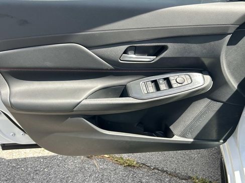 New 2026 Nissan Sentra SR w/ Floor Mat Package FWD image 15