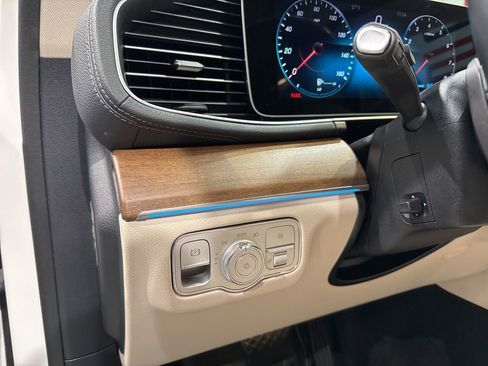 Used 2021 Mercedes-Benz GLS 450 4MATIC image 14