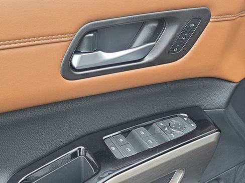 New 2025 Nissan Pathfinder Platinum w/ Cargo Package image 14