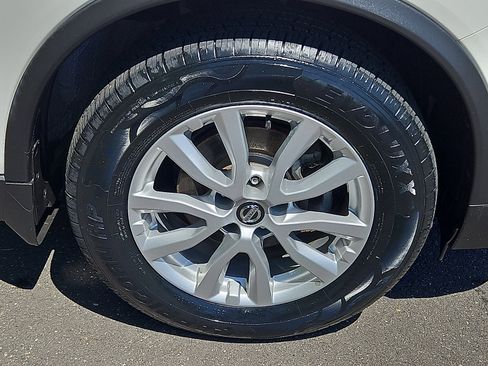 Certified 2019 Nissan Rogue SV AWD/4WD image 8