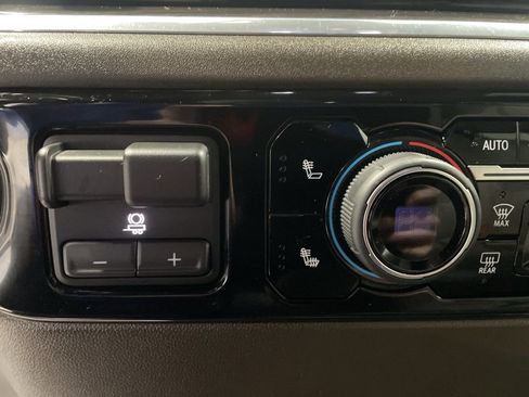 Used 2024 Chevrolet Silverado 2500 LTZ image 21