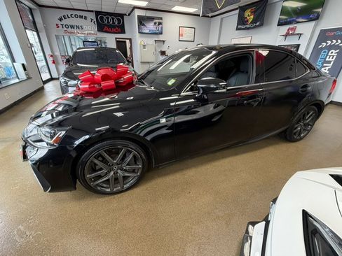 Used 2020 Lexus IS 350 F Sport w/ Blackline Edition AWD/4WD image 6