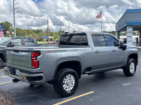 Used 2024 Chevrolet Silverado 2500 LTZ AWD/4WD image 8