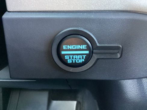 New 2025 Ford Bronco Outer Banks w/ Sasquatch Package AWD/4WD image 64