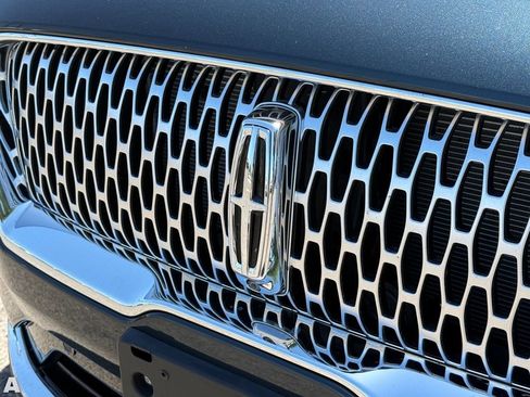Used 2023 Lincoln Nautilus Reserve w/ Equipment Group 202A AWD/4WD image 31