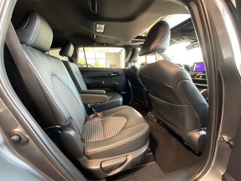 Certified 2023 Toyota Highlander XSE AWD/4WD image 20