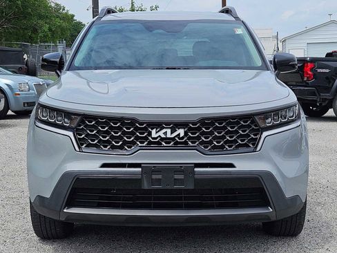Used 2023 Kia Sorento S image 10