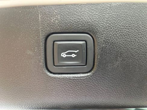 Used 2024 Chevrolet Blazer LT w/ Convenience Package FWD image 10