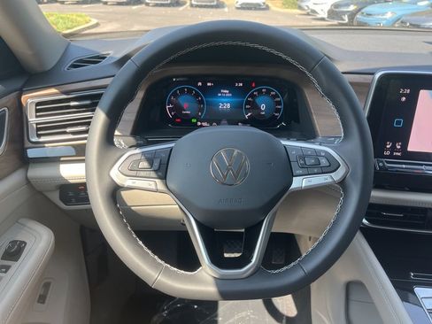 New 2026 Volkswagen Atlas SE FWD image 15