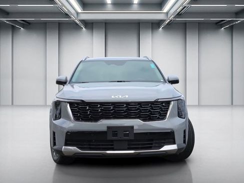 Certified 2024 Kia Sorento S FWD image 2