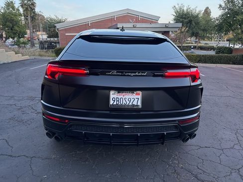 Used 2022 Lamborghini Urus image 6