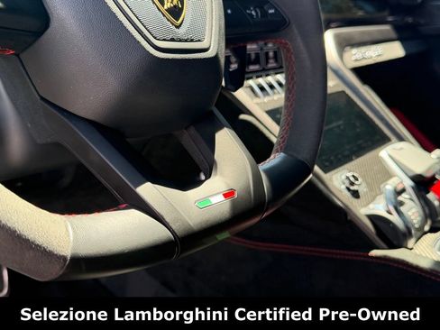 Used 2023 Lamborghini Urus Performante AWD/4WD image 31