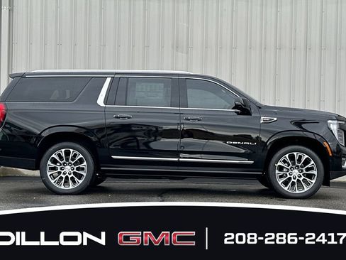 New 2026 GMC Yukon XL Denali w/ Denali Reserve Package AWD/4WD image 3