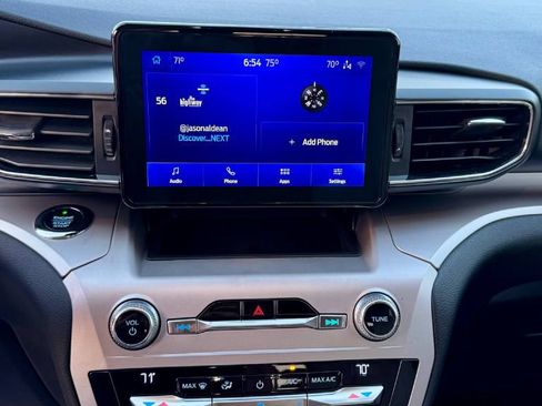 Used 2020 Ford Explorer XLT w/ Equipment Group 202A RWD image 18