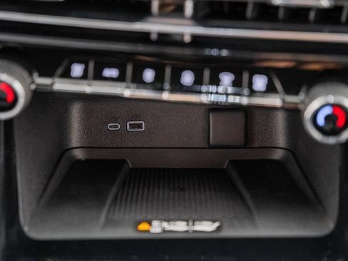 New 2026 Chevrolet Traverse LT w/ Driver Confidence Package image 25