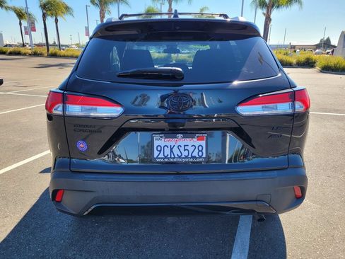 Used 2022 Toyota Corolla Cross LE w/ Black Badges Package (TMS) AWD/4WD image 5