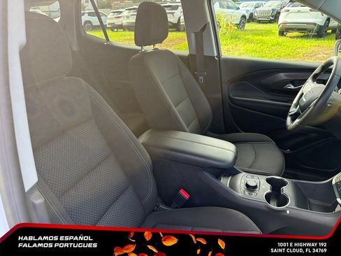 Used 2024 GMC Terrain SLE w/ Driver Convenience Package FWD image 35