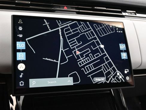 Used 2025 Land Rover Range Rover Sport SE AWD/4WD image 14